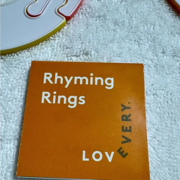 New Lovevery Rhyming Rings -Montessori - Picture 2 of 11